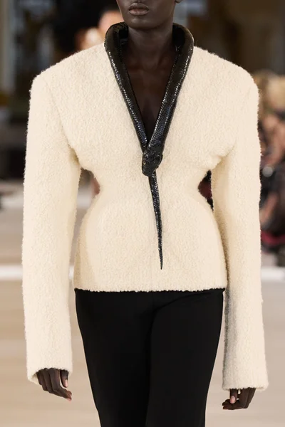 Look 26